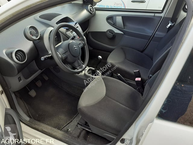 Коммерческий автомобиль