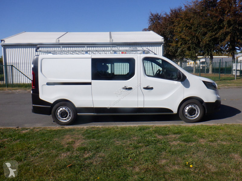 Коммерческий автомобиль Renault TRAFIC III FG...