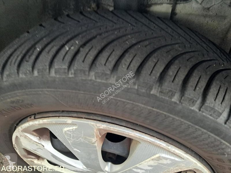 Samochód dostawczy Peugeot 108