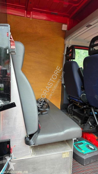 Samochód dostawczy Peugeot BOXER