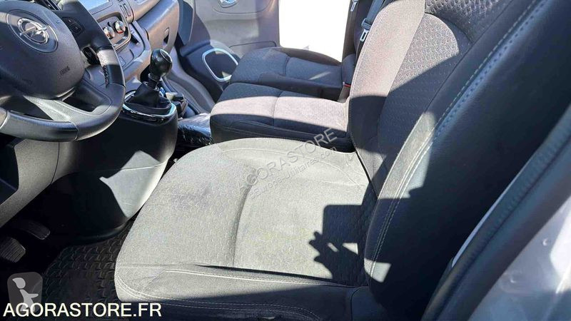 Samochód dostawczy Opel VIVARO