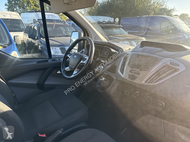 Коммерческий автомобиль Ford TRANSIT CUSTOM FG...