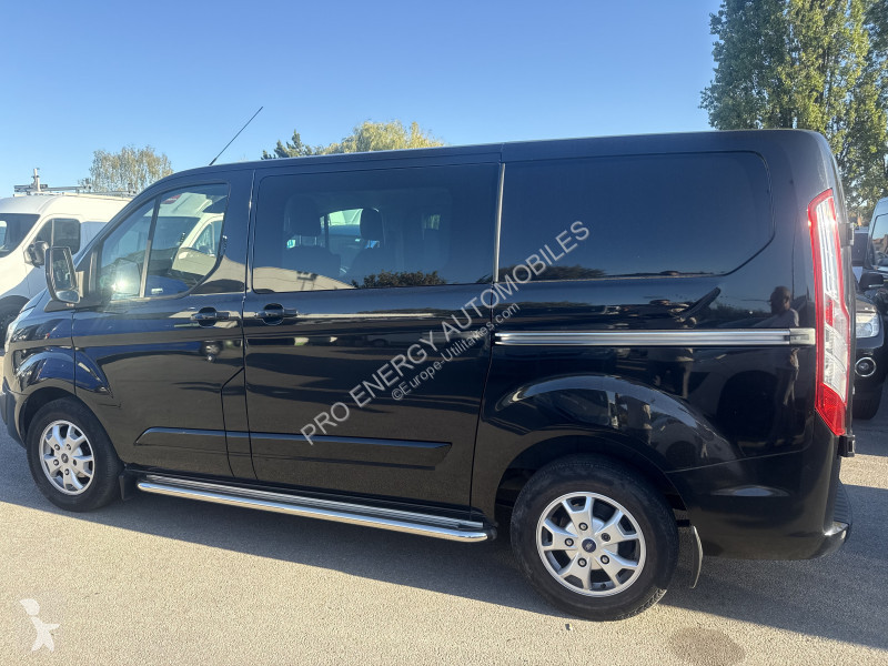 Коммерческий автомобиль Ford TRANSIT CUSTOM FG...