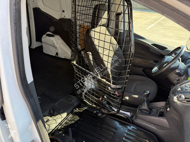 Nyttofordon Ford TRANSIT COURIER