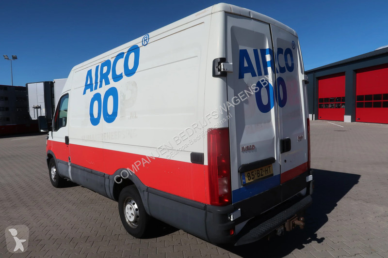 Furgoneta Iveco 2.3