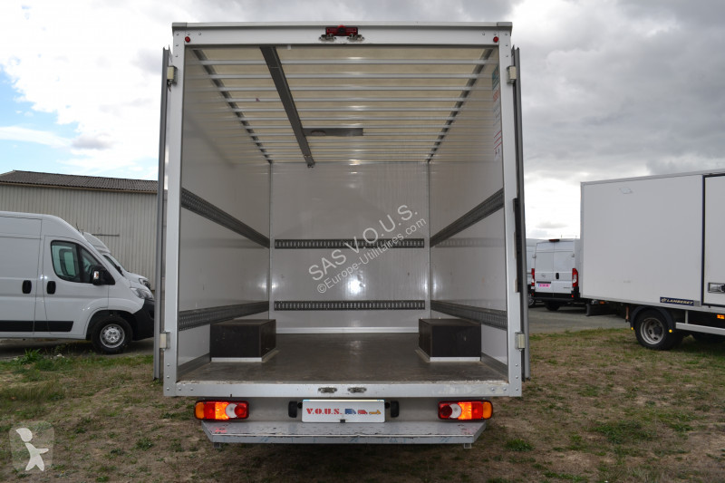 Véhicule utilitaire Renault