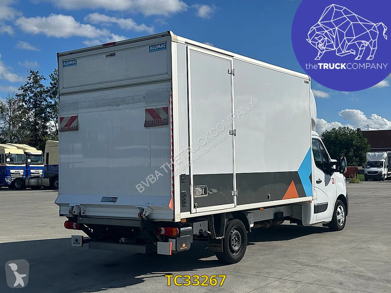 Samochód dostawczy Renault