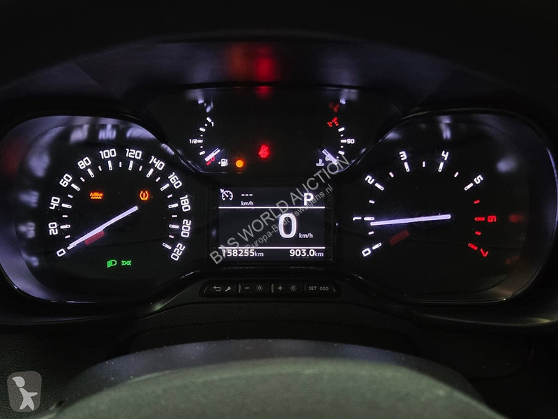 عربة نفعية Toyota 1.5 D-4D Live CITY