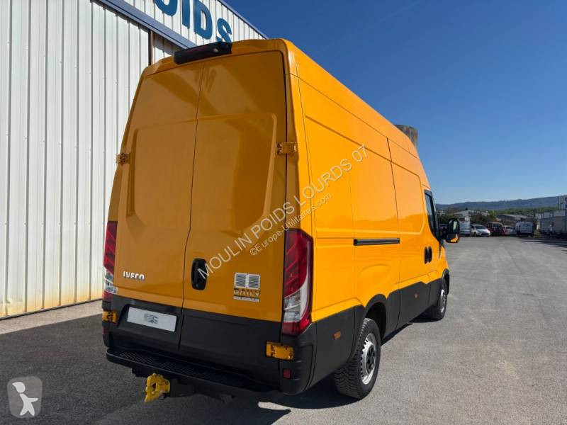 Furgoneta Iveco 35S16
