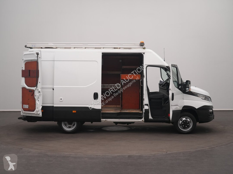 Úžitkové vozidlo Iveco 50C18