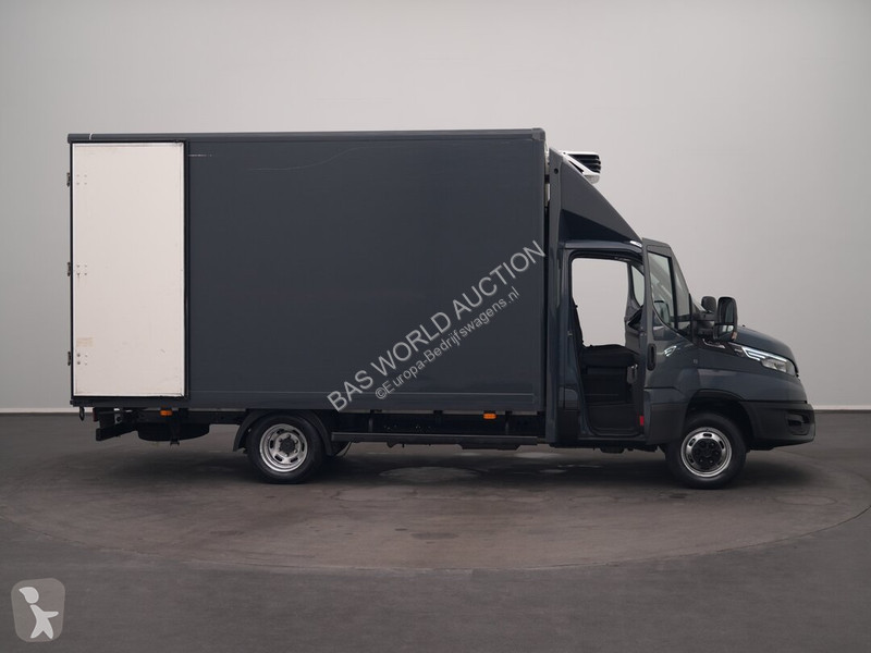 عربة نفعية Iveco 35C18