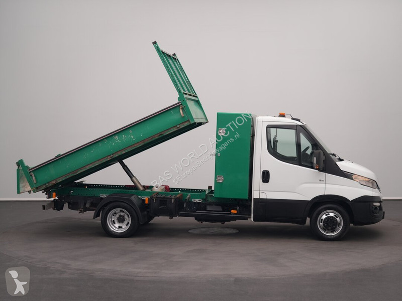 عربة نفعية Iveco 35C18