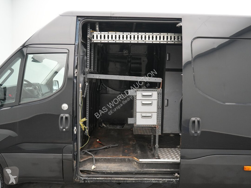 عربة نفعية Iveco 50C18