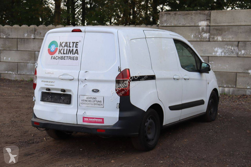 Furgoneta Ford Courier