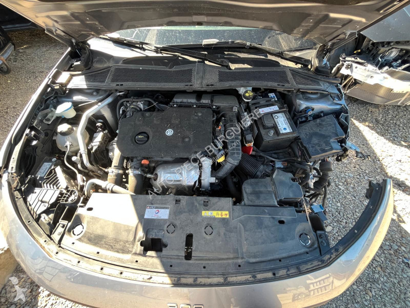 Лекотоварен автомобил Peugeot III SW 1.5...