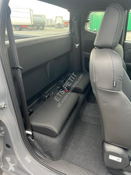 Véhicule utilitaire Isuzu 2.2L SPACE PRESTIGE