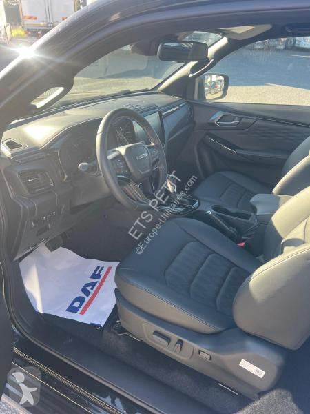 Véhicule utilitaire Isuzu N60 SPACE NITROSPORT