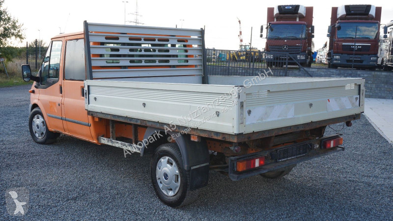 Véhicule utilitaire Ford FT 350 TDCi Doka...
