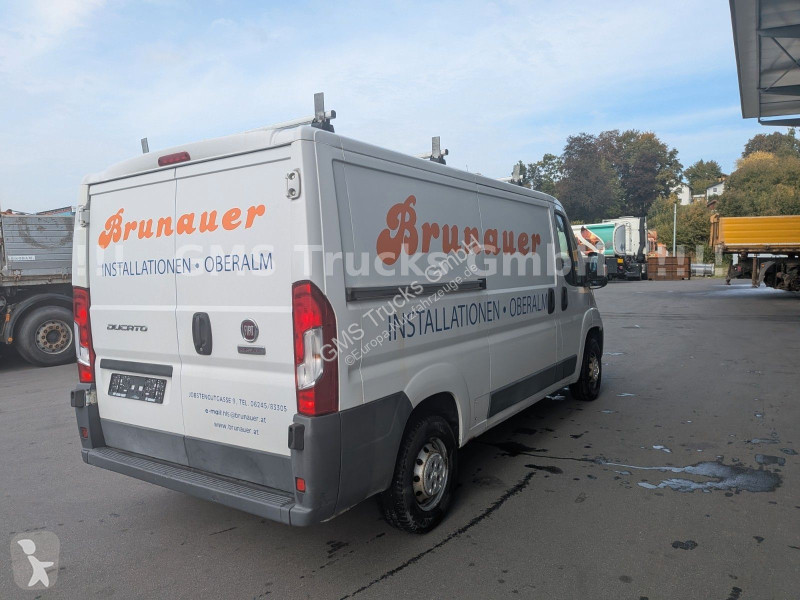 Véhicule utilitaire Fiat Multijet 130 / Nur...