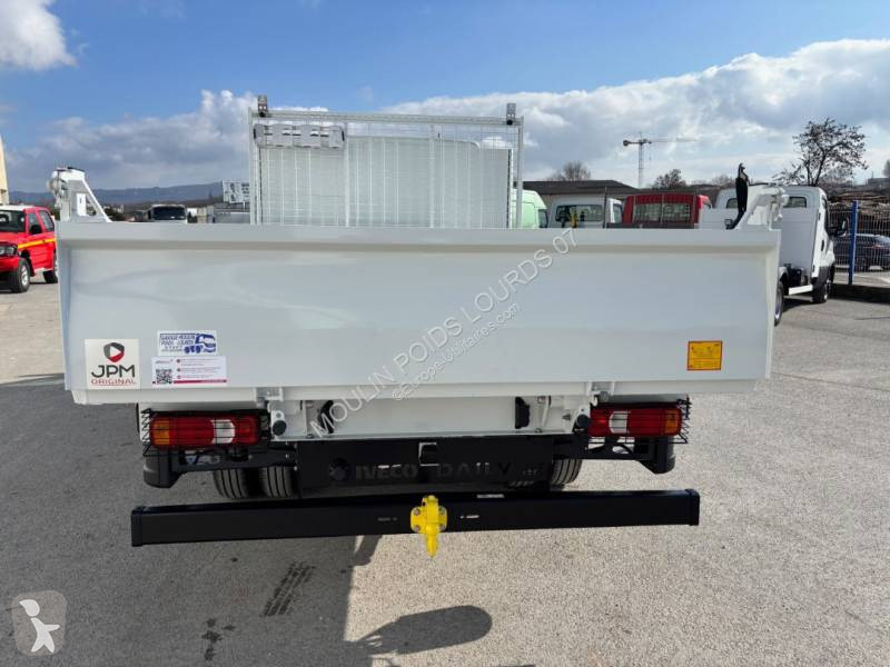 Véhicule utilitaire Iveco 35C16