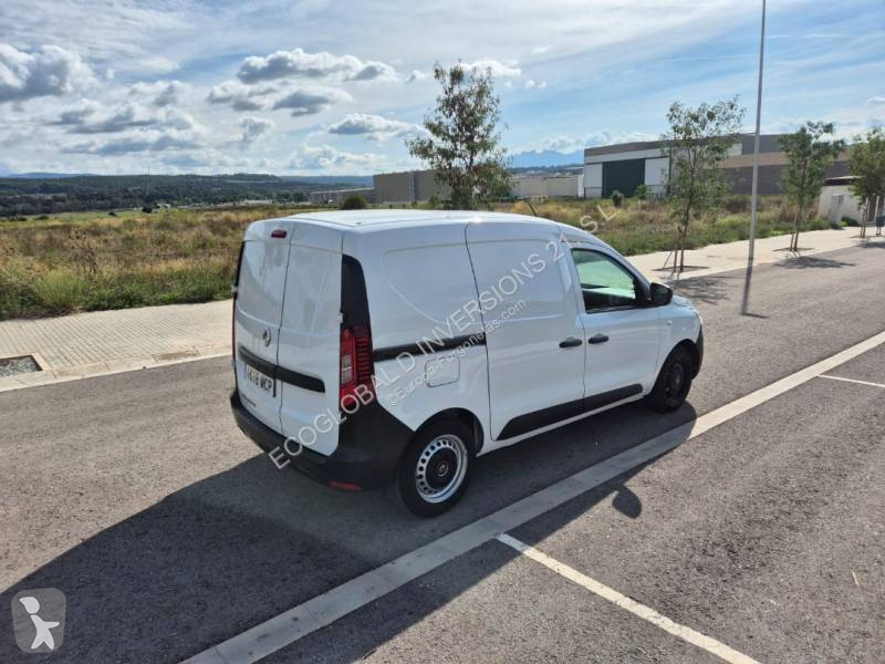 Véhicule utilitaire Renault DCI 95