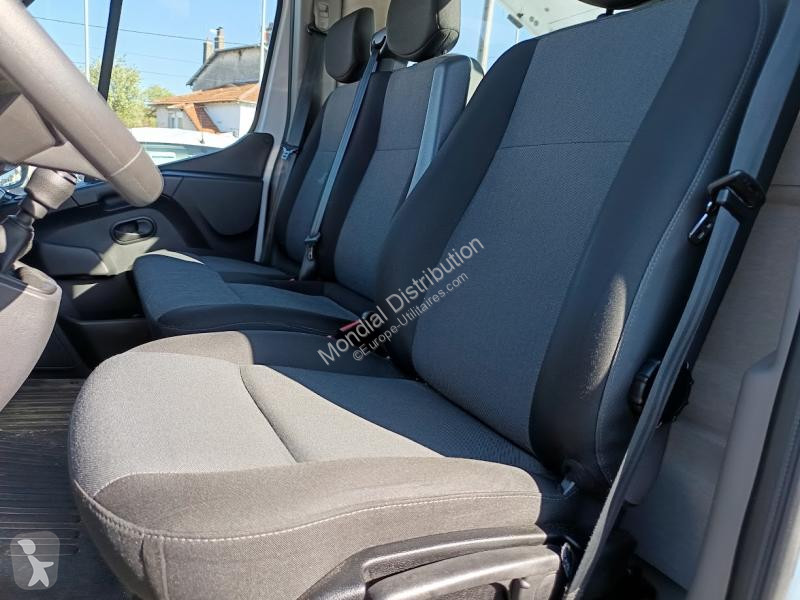 Véhicule utilitaire Renault 2.3 dci RJ3500