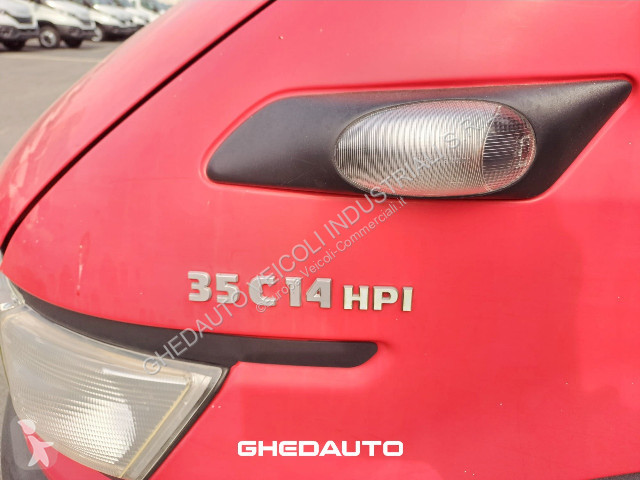 Véhicule utilitaire Iveco DAILY 35C14 CON...