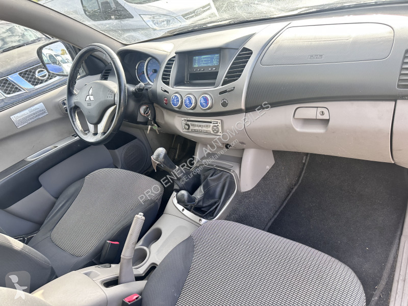 Véhicule utilitaire Mitsubishi 2.5 TD 136 CLUB...