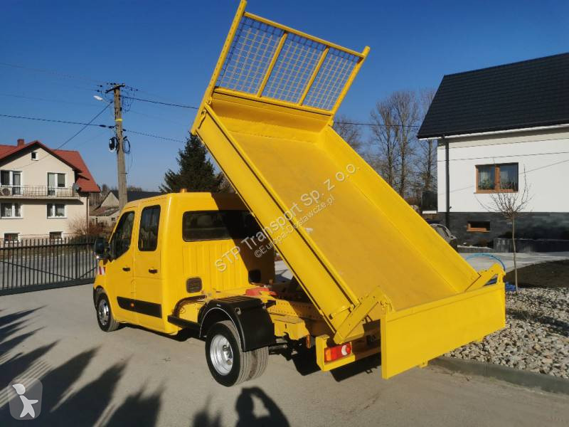 Véhicule utilitaire Renault 2.3 DCI 125