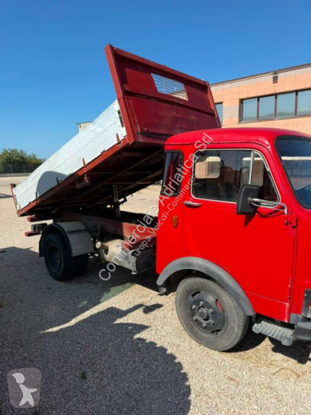 Véhicule utilitaire Fiat 40NC35A