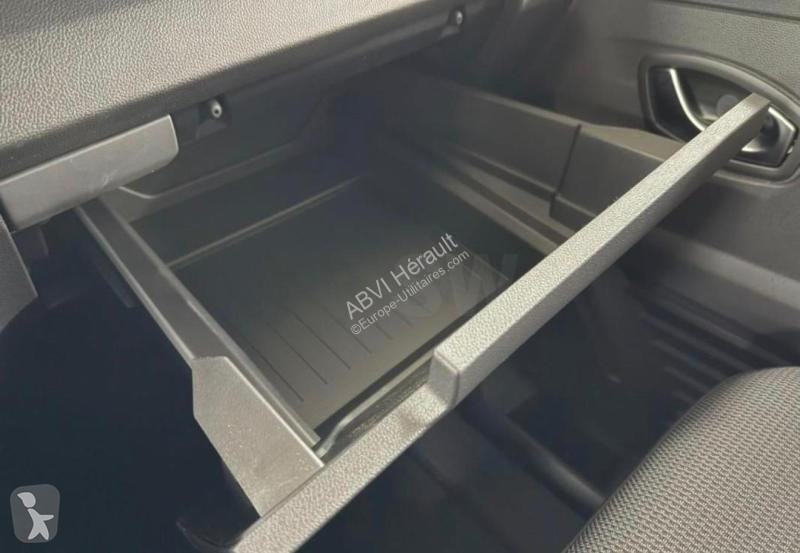 Véhicule utilitaire Renault L2H1 3T BLUE DCI...