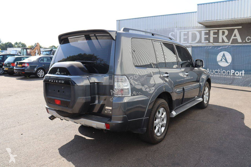 Véhicule utilitaire Mitsubishi
