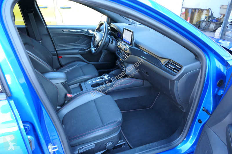 Véhicule utilitaire Ford Focus Turnier ST-Line...