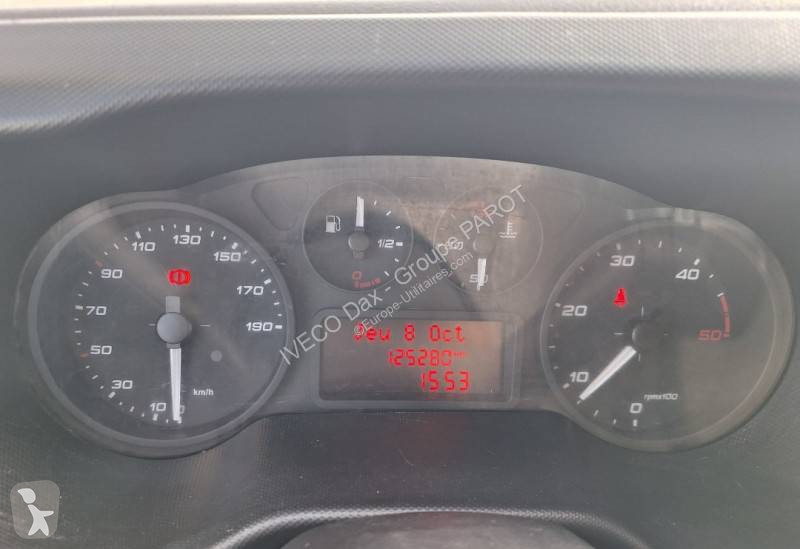 Véhicule utilitaire Iveco 35S14V12