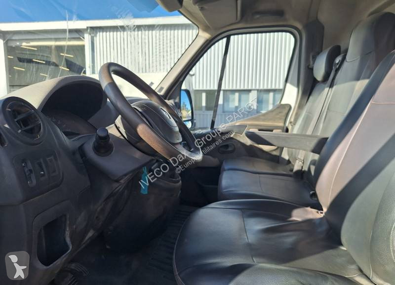 Véhicule utilitaire Renault 125 DCI