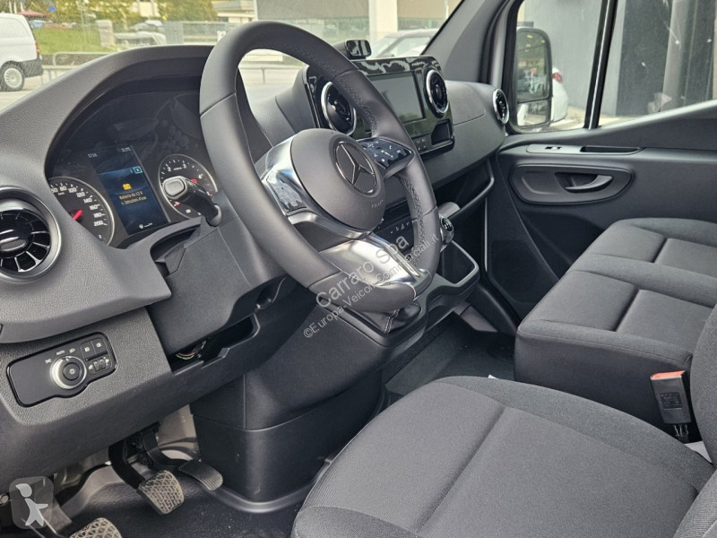 Véhicule utilitaire Mercedes Furgone Traz. Post