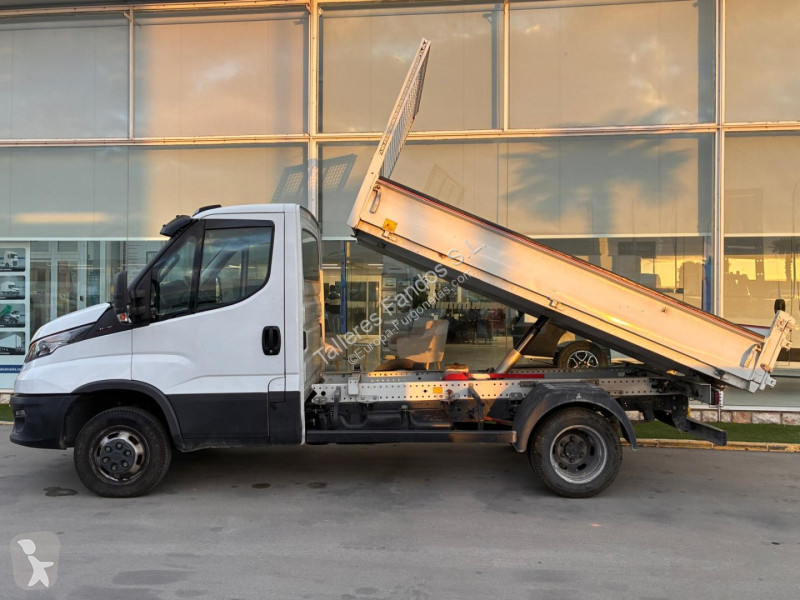 Véhicule utilitaire Iveco 35C16H3.0