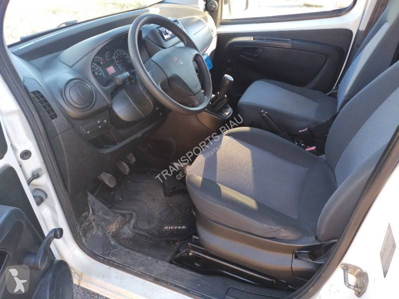 Véhicule utilitaire Peugeot 1.4 L HDi 70 CV
