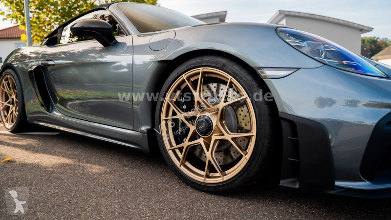Véhicule utilitaire Porsche 718 Spyder RS I...