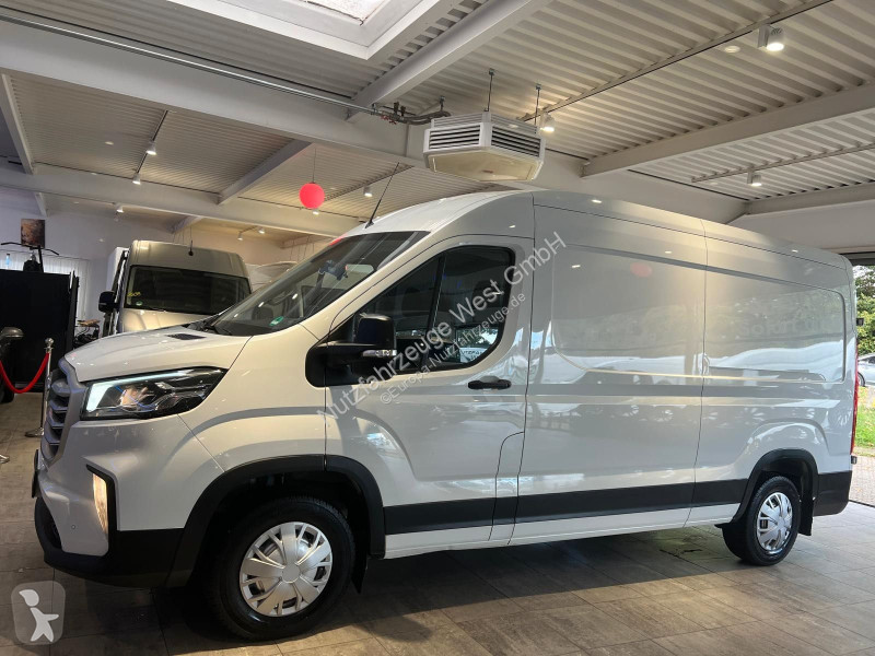 Véhicule utilitaire Maxus 9...