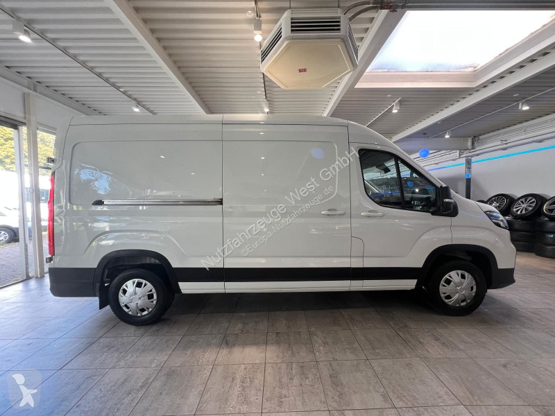Véhicule utilitaire Maxus 9 L3H2...