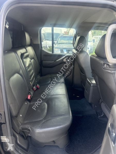 Véhicule utilitaire Nissan NAVARA 2.5 DCI 174CH...