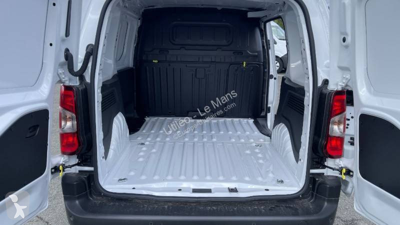 Véhicule utilitaire Peugeot