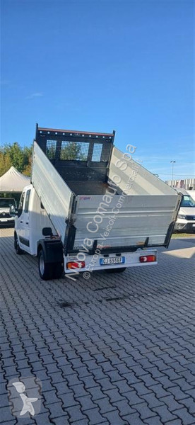Véhicule utilitaire Renault III 2019