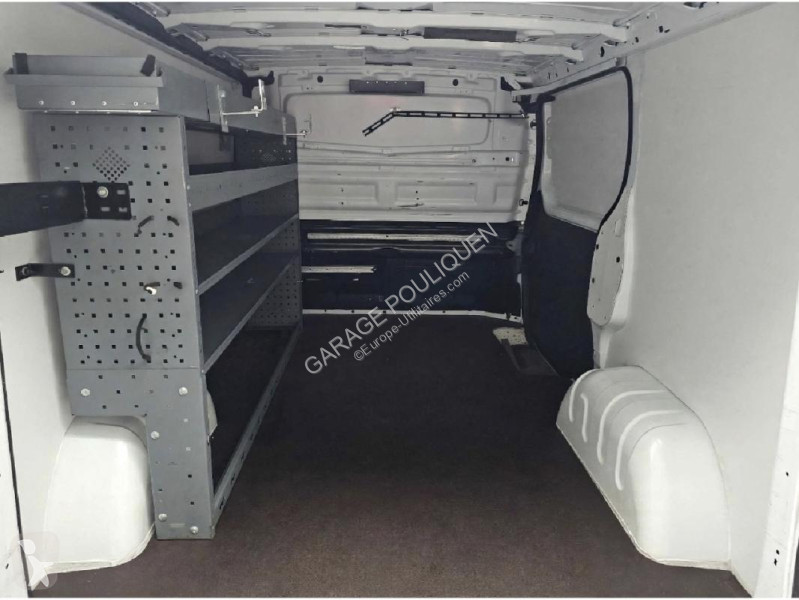 Véhicule utilitaire Renault FGN 2.0 DCI 120...