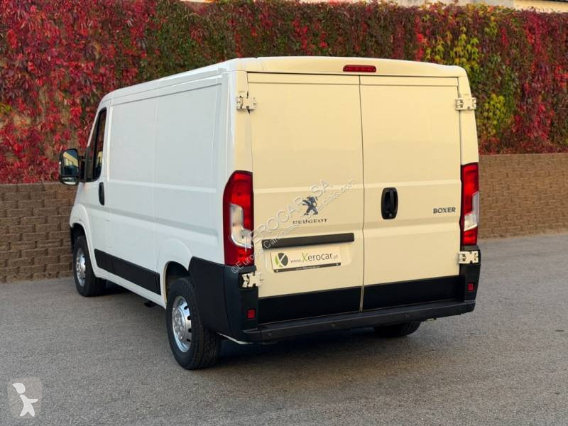 Véhicule utilitaire Peugeot