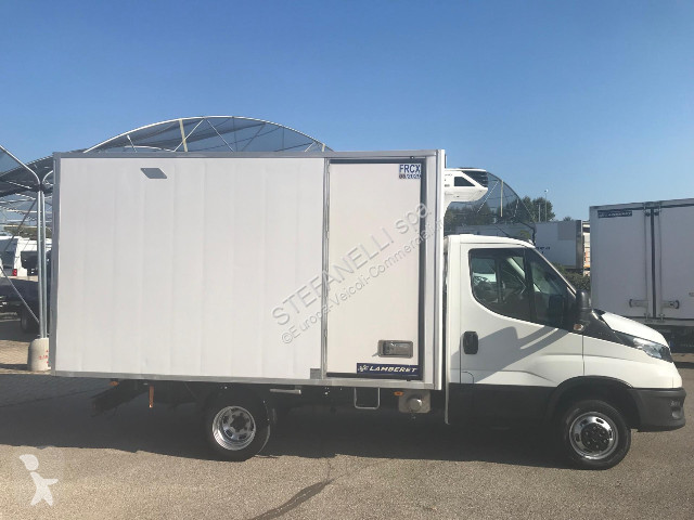 Véhicule utilitaire Iveco DAILY 35C16H3.0...