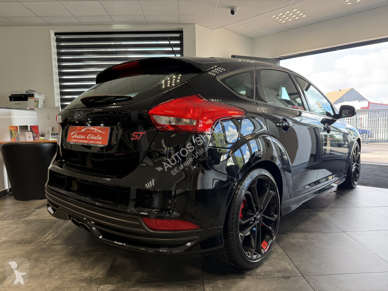 Véhicule utilitaire Ford FOCUS 2.0 ECOBOOST...