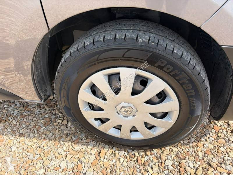 Užitkové vozidlo Renault L2H1 DCI 120