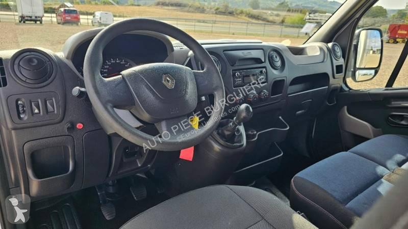 Véhicule utilitaire Renault 2.3 DCI 125
